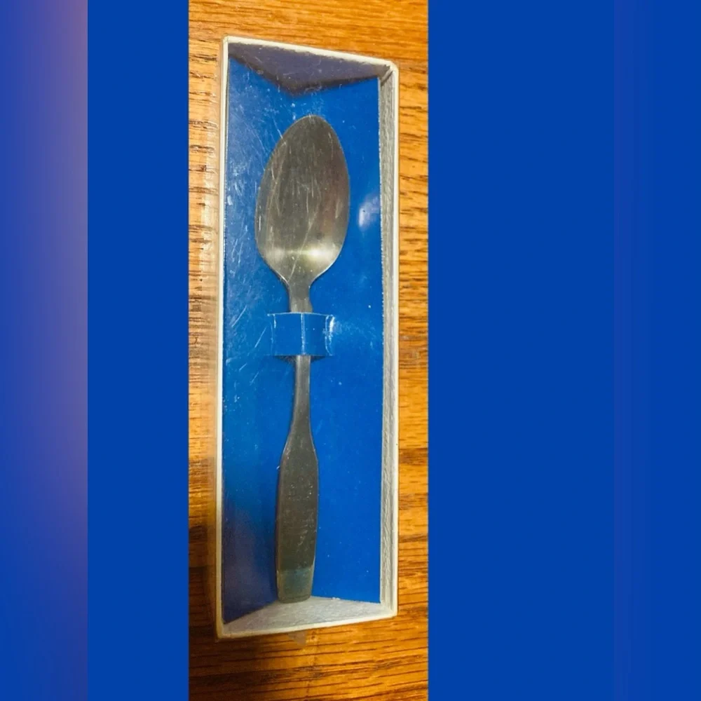 Elegant vintage small Silver Spoon
